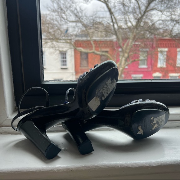 Marc Jacob’s 70s style platform patent and denim sandals - Picture 5 of 6